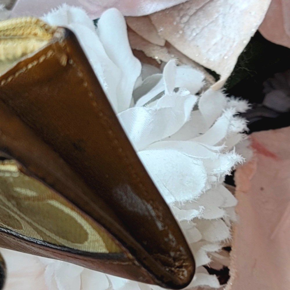 Coach Coin Purse - Picture 5 of 8